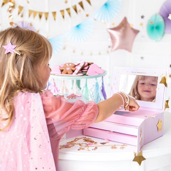 Adventskalender - Smyckeskrin med tillbehör Adventskalender - Smyckeskrin med tillbehör