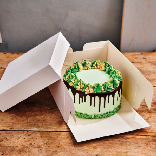 Tårtkartong Vit - 28 x 28 x 15 cm - FunCakes Tårtkartong Vit - 28 x 28 x 15 cm - FunCakes