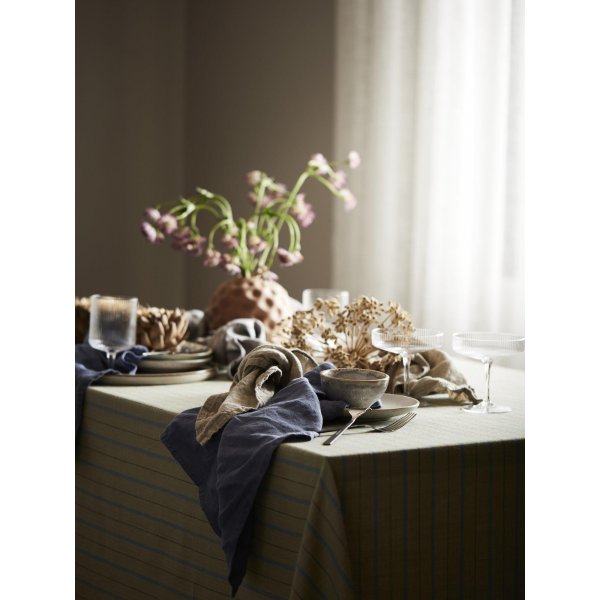 Astrid duk 140 x 280 cm - Ljusgrön Astrid duk 140 x 280 cm - Ljusgrön