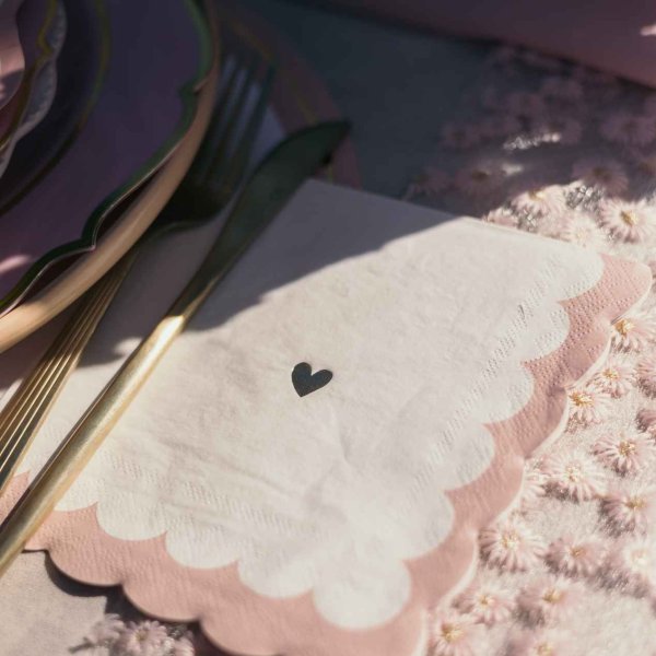 Pappersservetter med hjärtan - Rosa, vit och guld - 33 cm, 16-pack Pappersservetter med hjärtan - Rosa, vit och guld - 33 cm, 16-pack