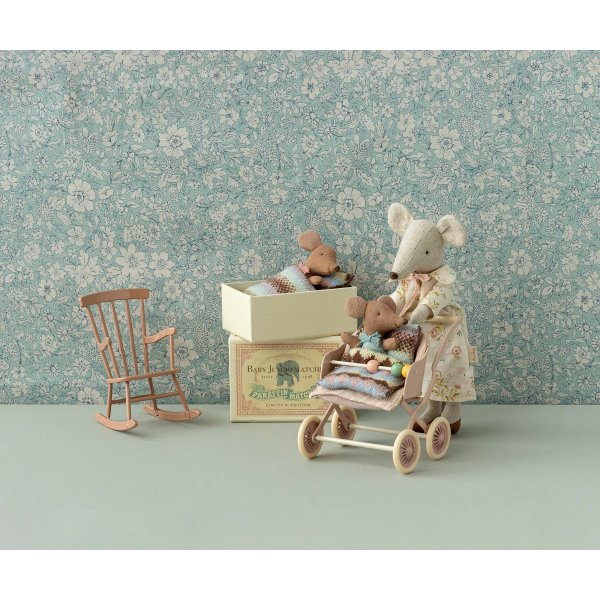 Babymus i matchbox - Sleepy/Wakey - Rosa Babymus i matchbox - Sleepy/Wakey - Rosa