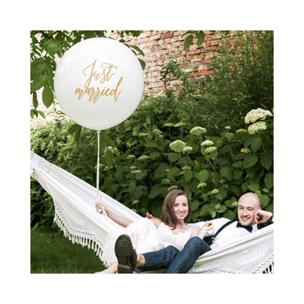 J�tteballong Just Married