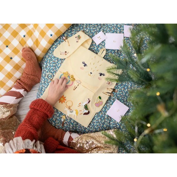 Adventskalender med pyntdelar - Kanin - Organisatör Adventskalender med pyntdelar - Kanin - Organisatör